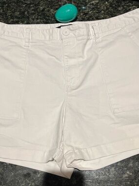 Anthropologie White Cotton Patch-Pocket Bermuda Shorts